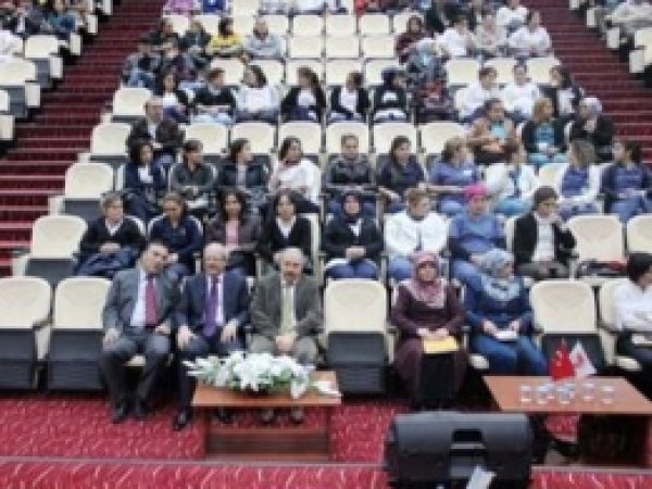 Müftülükten Hastane Çalışanlarına 'Moral' Konferans 