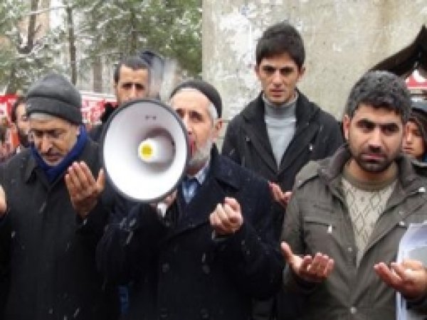 Bingöl'de Abdulkadir Molla'nın Katillerine Lanet Yağdı