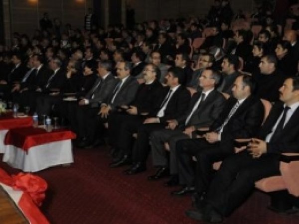 'Bediüzzaman' Sempozyumu  Başladı