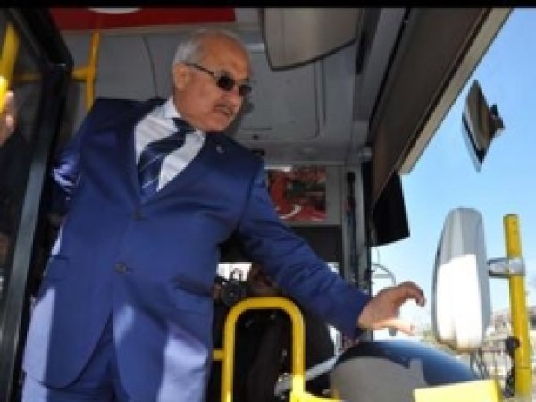 Toplu Taşıma Araçlarında "Temassız Bankacılık" Kart Dönemi 