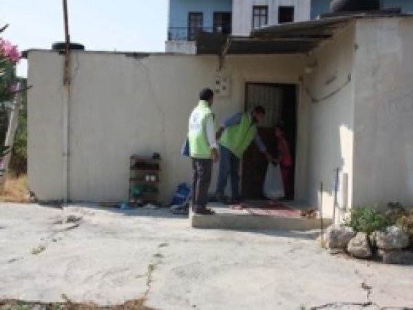 Mustazaflar Cemiyeti Tarsus'ta Mağdur Aileleri Sevindirdi 