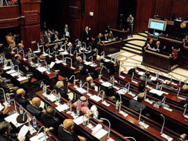 Mısır'da Anayasa Referandumunun İptali İçin İlk Adım