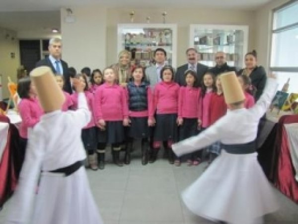 Öğrenciler Mevlana'yı Andı 