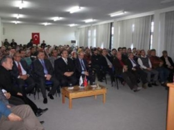 Adana'da Kur'an'la İletişim Konferansı Düzenlendi 