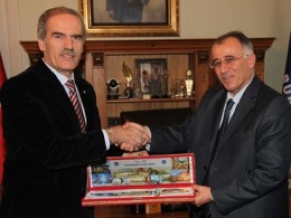 Hewler'den Bursa'ya İşbirliği Çıkartması 