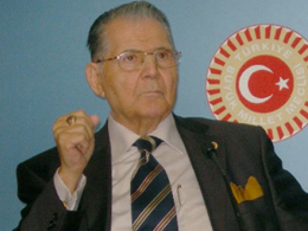 CHP'li Elekdağ: Hedef Başbakan Erdoğan'dır