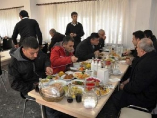 Batman Valisi TPAO İşçileriyle Bir Araya Geldi 