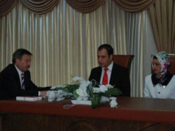 Karatay'da 2013 Yılında 2 Bin 170 Çift Nikâh Masasına Oturdu 