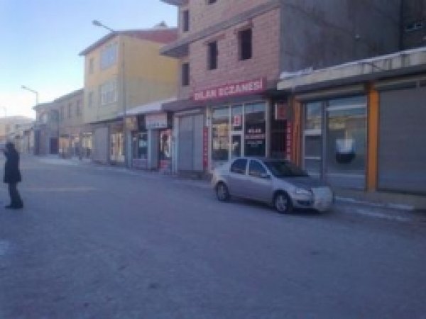 Diyadin'de Kepenkler Kapattırıldı 