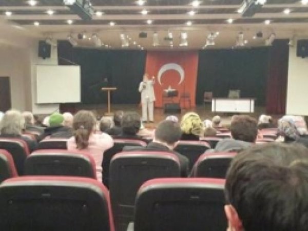 'Kardeşi Kardeşe Düşman Eden Dünya Sevgisidir'