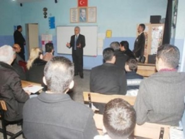 Babalara Sertifikaları Verildi 