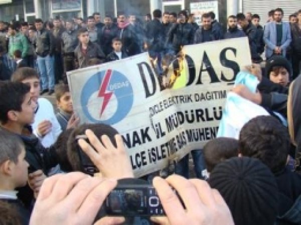 Cizre DEDAŞ'a Kesinti Baskını  