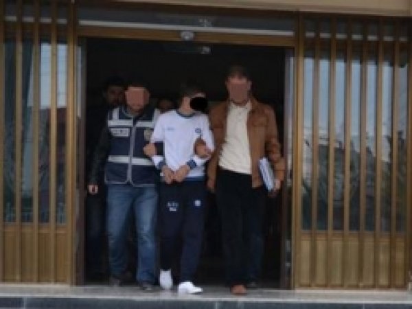 Tarsus'ta Kasaplardan Et Çalan Hırsız Yakalandı 