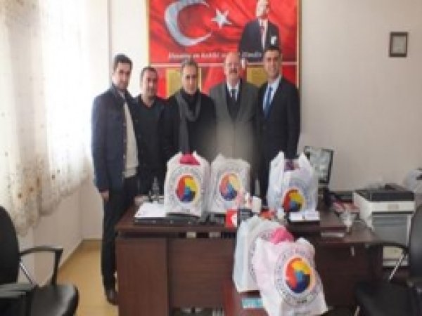 TOBB'dan Van'lı Öğreencilere Eğitim Yardımı  