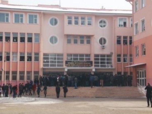 Öğrencilerden Roboski Eylemi 