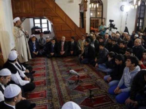 "Akif Başlı Başına Bir İman Mektebidir…" 
