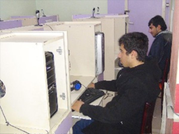 İnternet Gençleri Günaha Sürüklüyor
