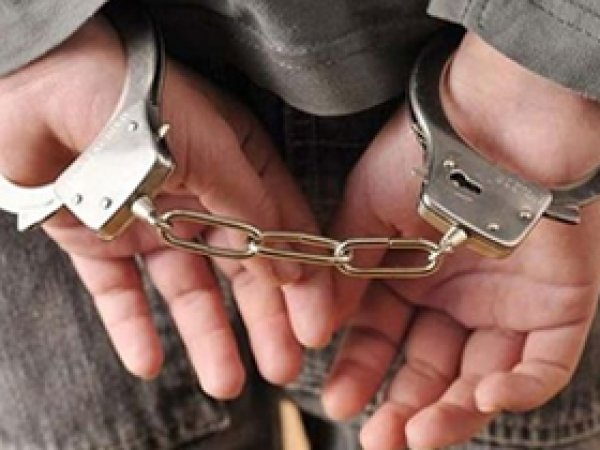 Cezaevine Ziyarete Giderken Tutuklandı