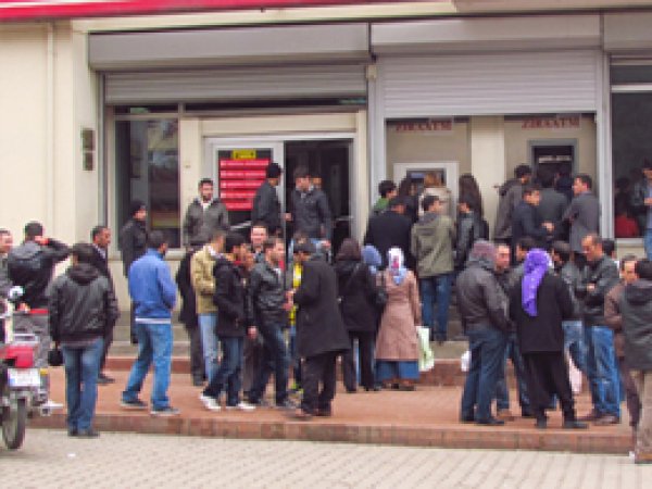 Ziraat Bankası Tek Şubeyle Yetersiz Kalıyor