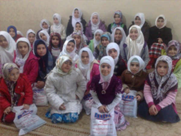 Kız Çocuklarına Namazı Sevme ve Sevdirme Semineri 