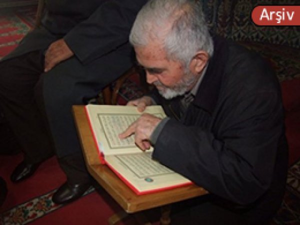85 Yaşında Kur'an-ı Kerim Okumayı Öğrendi