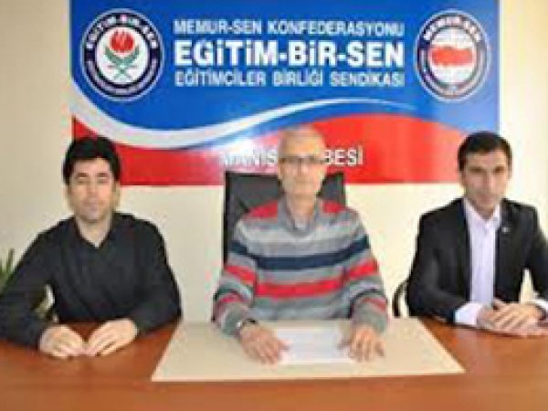 Manisa'da Başörtüsüne Destek İmzaları 130 Bini Aştı