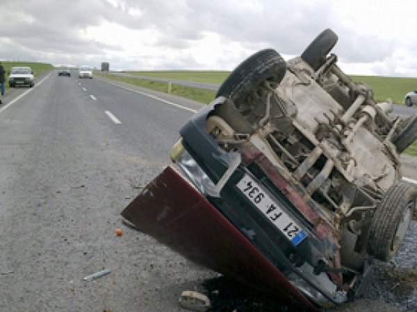 Çınar'da Trafik Kazası:2 Yaralı