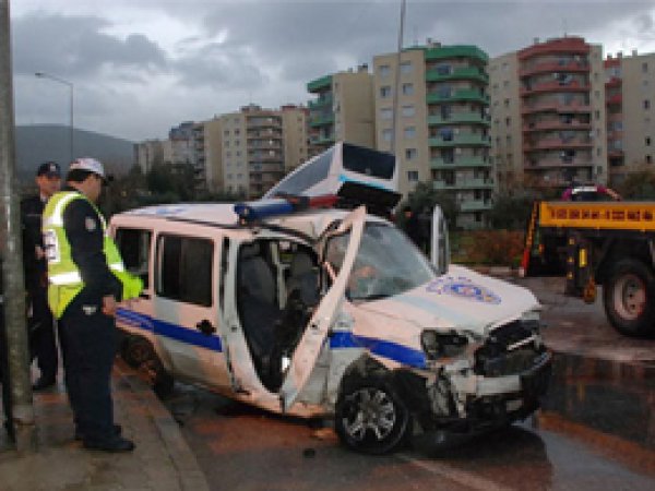 Ağrı'da Polis Aracı Kaza Yaptı: 1 Ölü
