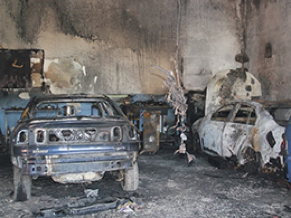 Diyarbakır'da İşyeri Yandı