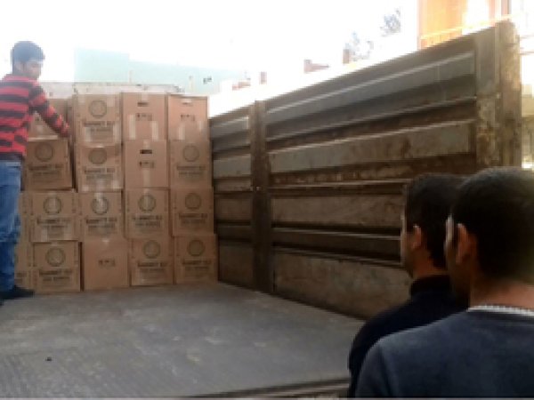 Rahmet Eli'nden Suriyeli Muhacirlere Yardım