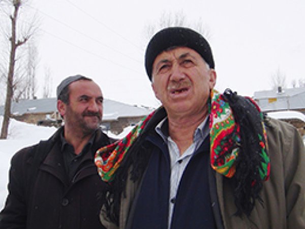 Yukarıyongalı (Dêra Çengelli) Köyü Hizmet Bekliyor