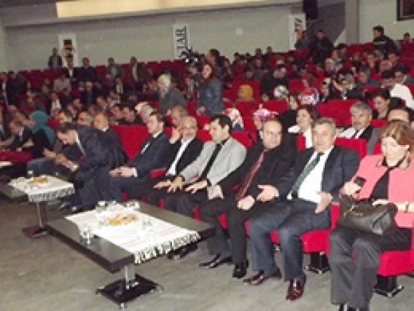 Manisa'da 28 Şubat Paneli