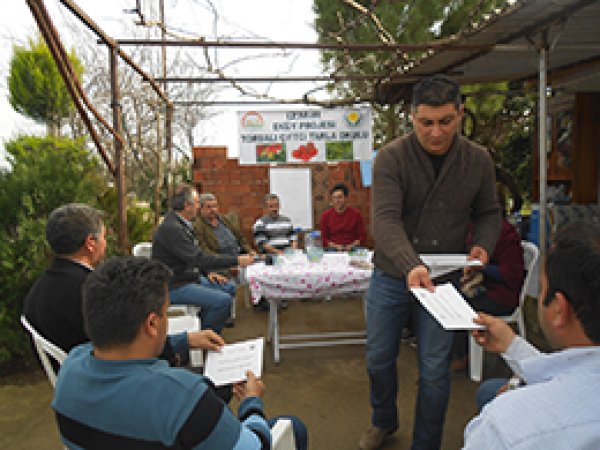 Tarla Okulunun İlk Dersi Torbalı'da Başladı