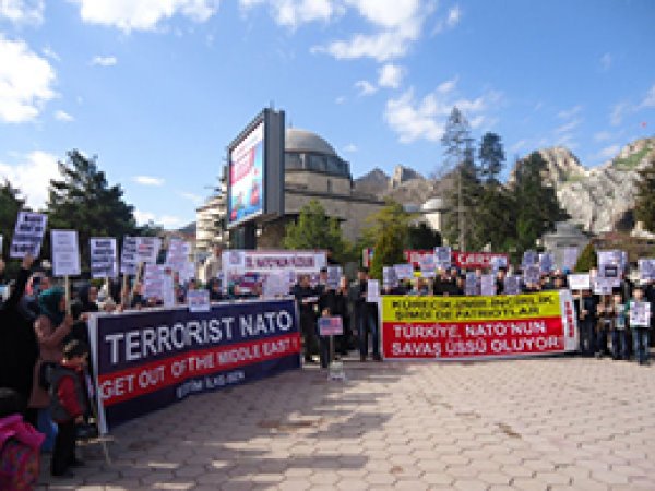 'Türkiye'deki NATO Üsleri Kapatılsın'