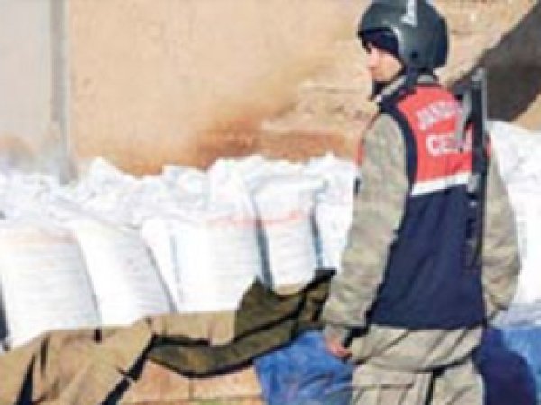 Tonlarca Kaçak Çay ve Şeker Yakalandı