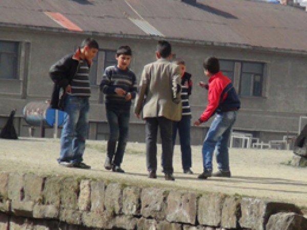 Baharın Gelmesine En Fazla Çocuklar Sevindi
