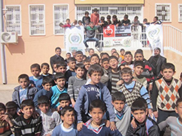 İHH Suruç'ta 120 Yetime Bayram Yaşattı