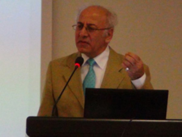 Zaza Dili Ayrı Bir Dildir