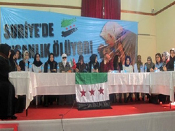 'Suriye'de Kadınlara Tecavüz Ediliyor'