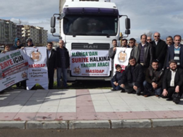 Manisa'dan Suriyeli Mültecilere 2 TIR Yardım