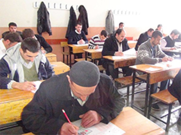 İmam Adayları Yeterlik Belgesi İçin Ter Döktü