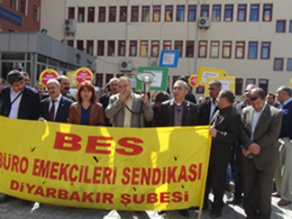 'Diyarbakır Defterdarlığı, Çalışanlarını Mobinge Tabi Tutuyor'