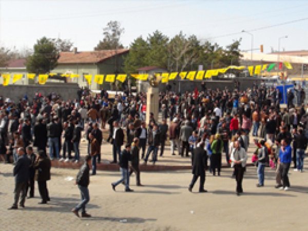 Elazığ'da Ülkücüler Gerginlik Çıkardı