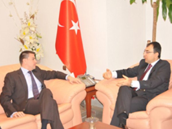 ABD Konsolosu, Diyarbakır Valisi ile Buluştu