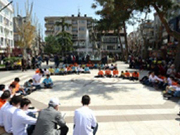 'Bize Her Yer Kütüphane'