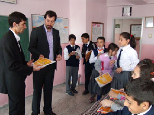 Fırat Üniversitesi Öğrencilerinden Örnek Davranış