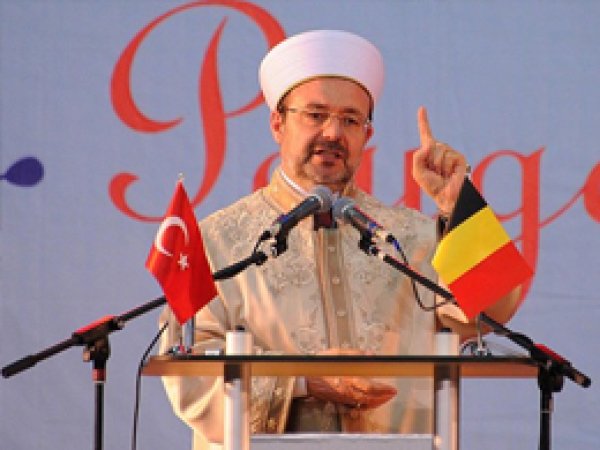 Diyanet, İlk Kutlu Doğum'u Genk'te Gerçekleştirdi