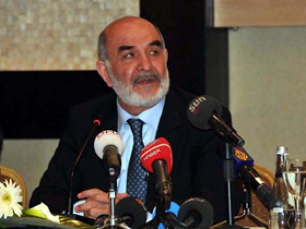 Akil İnsanlara Provokasyonlu Karşılama
