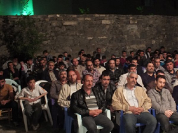 Peygamber Sevdası Mahallelere Taştı