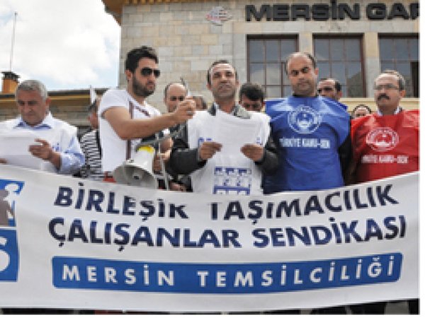 Mersin'de Demiryolu Çalışanları Grevde